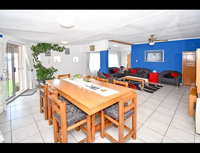 4 BEDROOM HOUSE FOR SALE IN CROSBY